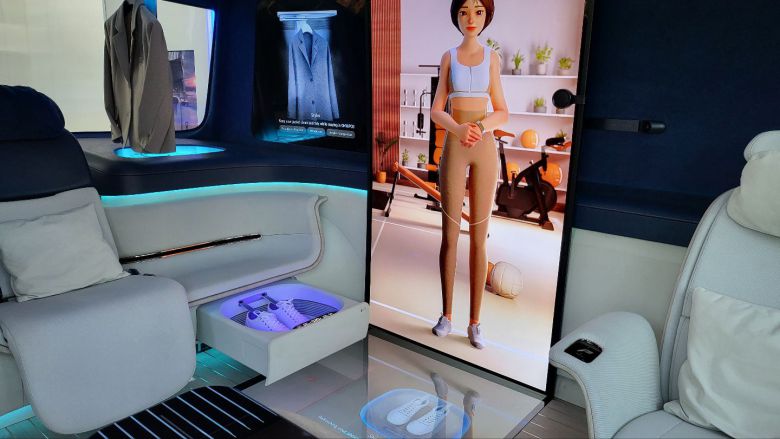 10일 서울 강남 코엑스에서 열린 카카오모빌리티의 첫 테크 콘퍼런스 '넥스트모빌리티 2022'에서 처음 공개된 LG의 자율주행 콘셉트카 '옴니팟' 실물 모형. /김윤수 기자