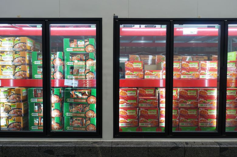 중국 베이징의 회원제 창고형 마트 샘스클럽에서 판매 중인 풀무원(중국명 푸메이둬) 냉동 식품. /김남희 특파원