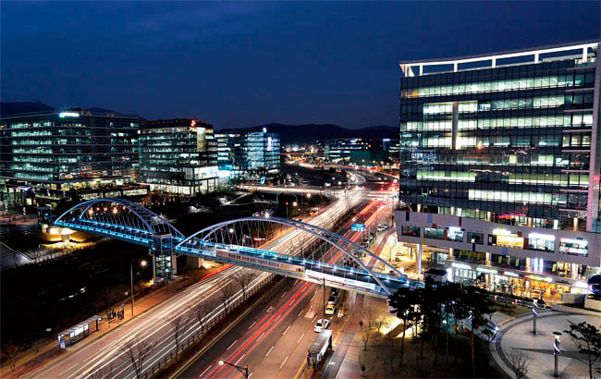 경기도 성남 판교 테크노밸리의 야경. /경기도경제과학진흥원