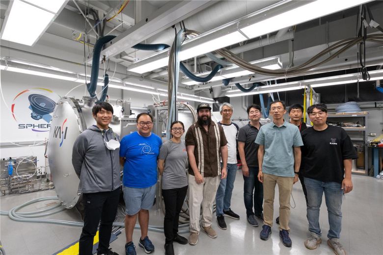 스피어엑스 검·교정 장비 개발에 참여한 연구진. /과학기술정보통신부