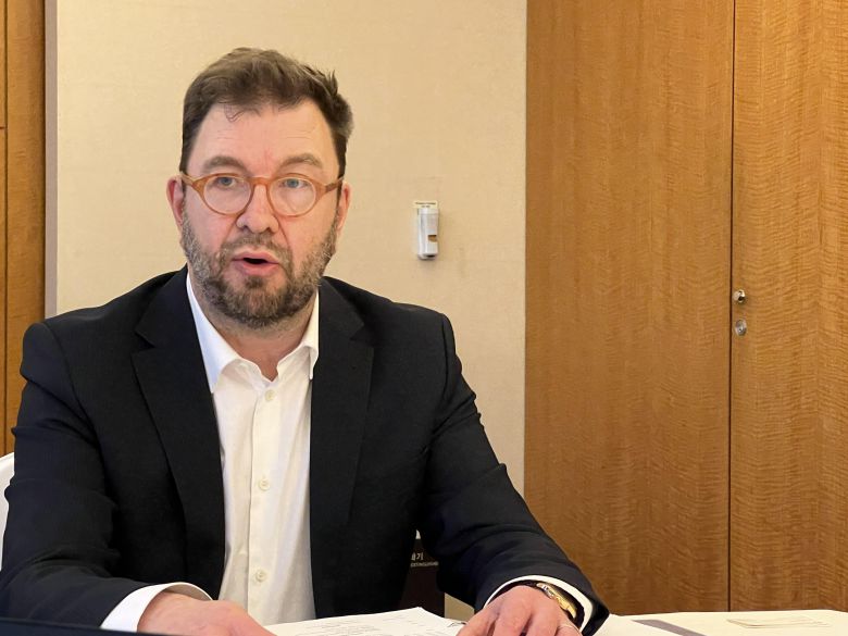 티모 하라카 핀란드 교통통신부 장관이 지난달 31일 오후 서울 중구 롯데호텔에서 취재진과 만나 인터뷰를 하고 있다. /박수현 기자