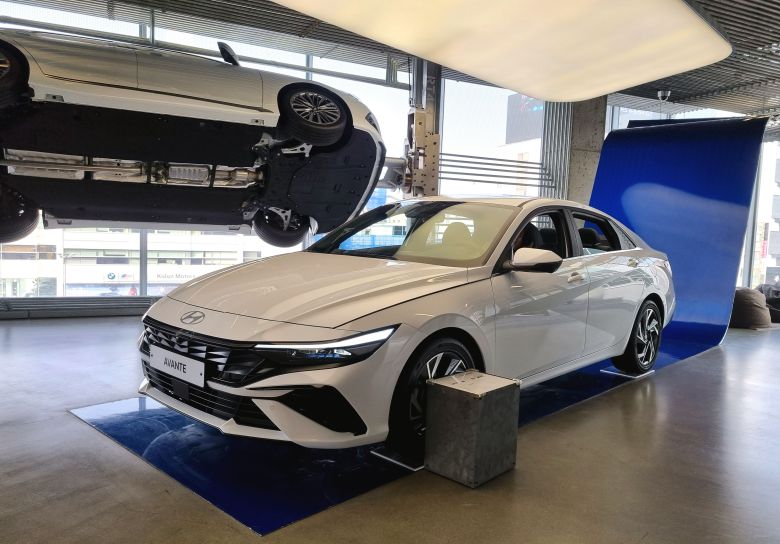 신형 아반떼. /고성민 기자