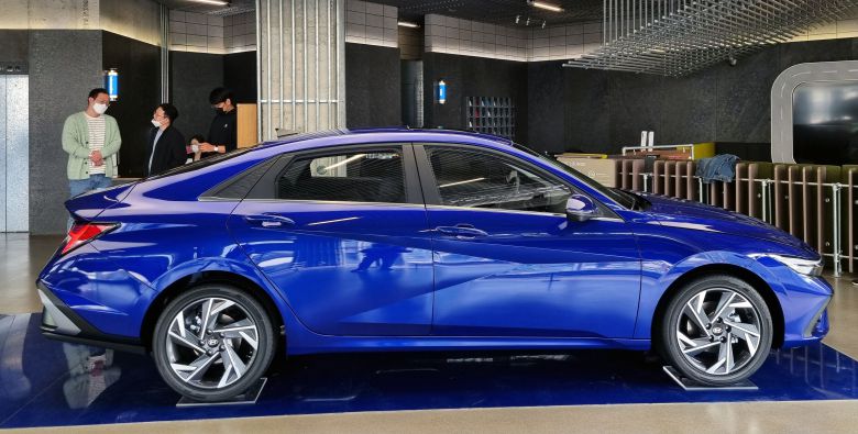 신형 아반떼. /고성민 기자