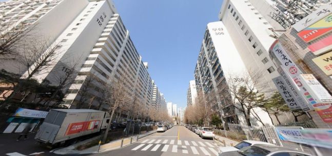 서울 동작구 사당동 극동 아파트와 우성 2차 아파트 단지 전경/다음 로드맵