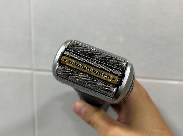 시리즈 9 프로 플러스의 면도날은 6종의 부품으로 이뤄져 있다. /김민국 기자