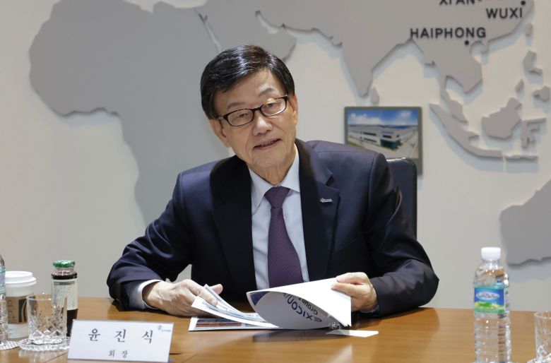 윤진식 한국무역협회 회장./한국무역협회 제공