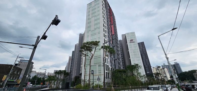 지난 1일 방문한 경기 구리시 '구리역힐스테이트' 아파트의 모습. 막 입주를 마친 아파트로, 8호선 구리역 개통으로 가격이 오르고 있다./조은임 기자
