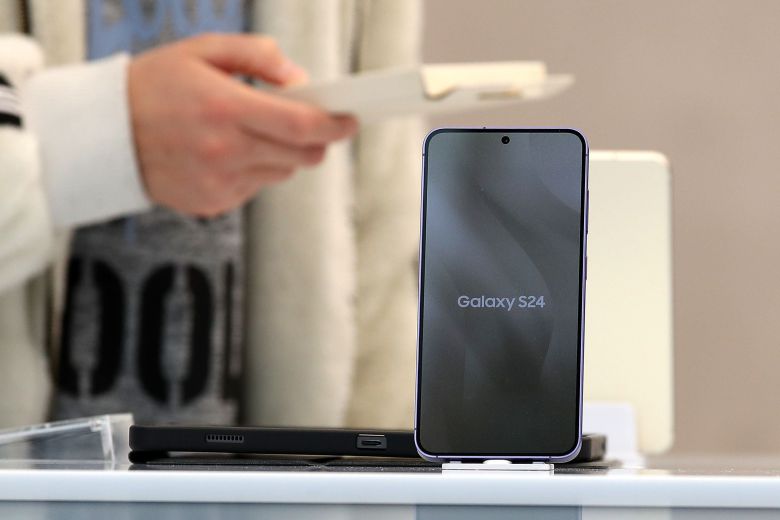서울 강남구 삼성 강남 스토어에 갤럭시S24 시리즈가 진열돼 있다./뉴스1