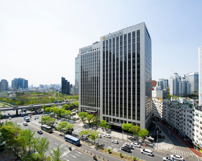 NH농협생명 사옥 전경. /NH농협생명