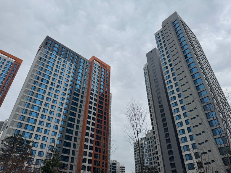 지난 12일 경기 용인시 기흥구 마북동 e편한세상 구성역 플랫폼시티 아파트 전경. /박지윤기자