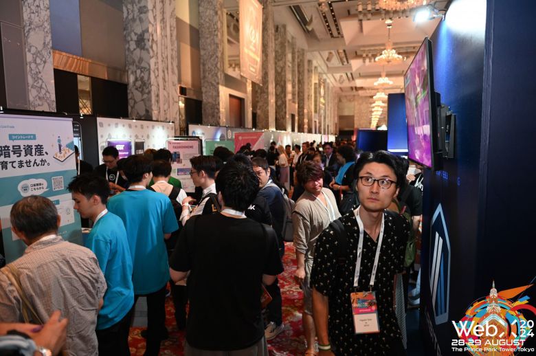 지난해 개막한 일본 최대 블록체인 행사인 '웹X 2024'에 모인 관람객들. /웹X