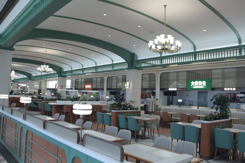 화웨이 상하이연구센터에는 구역마다 편의점과 식당, 헬스장 등 편의시설이 있다. 사진은 식당 내부 모습. /조선비즈