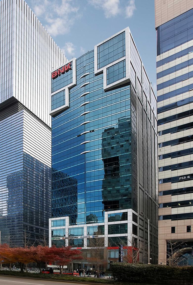 BNK디지털타워 전경. /JLL 코리아 제공