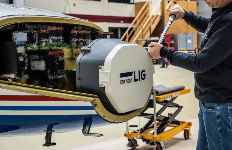 LIG넥스원이 개발 중인 AESA 레이더 'ESR-500A'의 모습. /LIG넥스원 제공