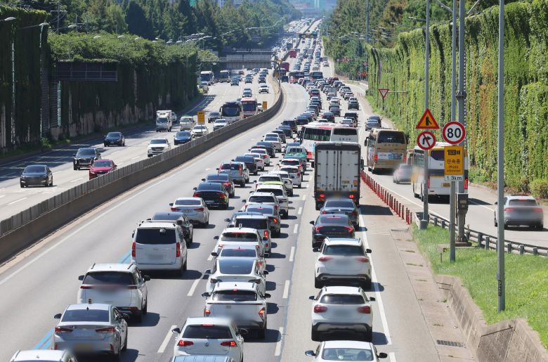 서울 서초구 잠원IC 경부고속도로 하행선. /연합뉴스