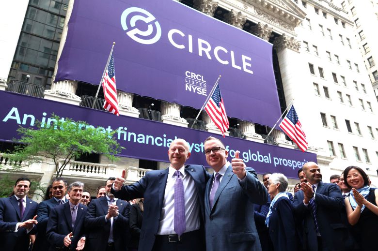 미국 스테이블코인 발행업체인 써클 인터넷 그룹이 지난 6월 5일 뉴욕증권거래소에 상장했을 때 모습. /로이터 연합뉴스