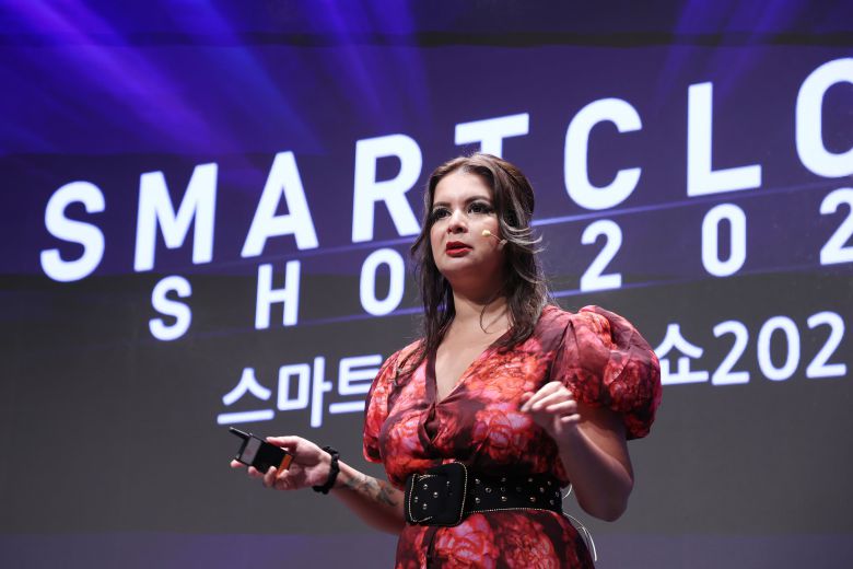 도나 사르카르(Dona Sarkar) 마이크로소프트 AI&코파일럿 확산 책임자가 27일 서울 중구 웨스틴조선호텔에서 열린 국내 최대 테크 콘퍼런스 ‘스마트클라우드쇼 2025'에서 기조연설을 하고 있다. /조선비즈