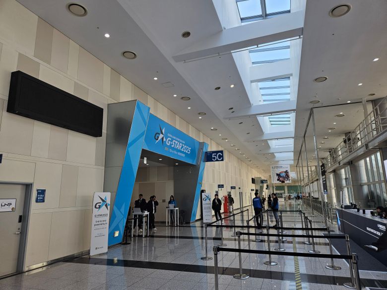 14일 오전 부산 벡스코 2전시장에 마련 지스타 BTB(비즈니스 참관객)관 입구 모습./이경탁 기자