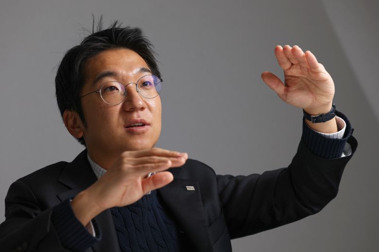 2025년 12월 24일 서울 종로구 미래에셋자산운용에서 김정수 본부장이 인터뷰를 하고 있다. /장경식 기자