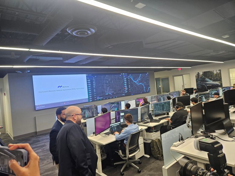 8일(현지시각) 미국 라스베이거스에 있는 모셔널 테크니컬 센터 내 관제 센터 모습. /김지환 기자