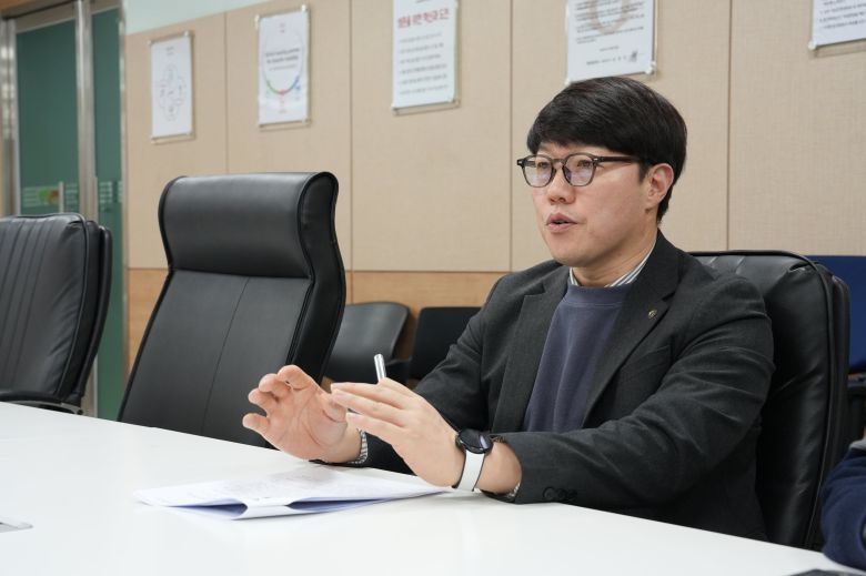 인터뷰 중인 성지현 한국생산기술연구원 대경기술실용화본부 본부장./한국생산기술연구원