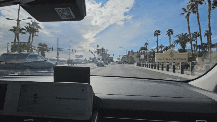 8일(현지시각) 현대차그룹의 자율주행 합작법인 모셔널이 개발한 아이오닉5 로보택시가 주행하고 있다. /김지환 기자