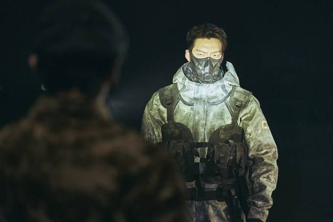 ‘택배기사’ 스틸. 5-8은 전투능력이 뛰어난 택배기사들 가운데서도 가장 강한 인물이다. 넷플릭스