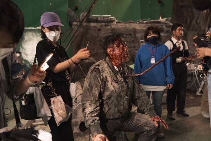 ‘무빙’ 촬영장 속 류승룡. 월트디즈니컴퍼니 코리아