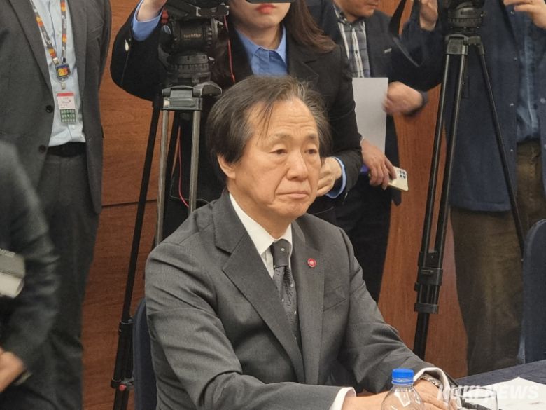 정기석 국민건강보험공단 이사장이 9일 서울 마포구 서울가든호텔에서 6명의 의약단체장들과 ‘2026년도 요양급여비용 계약 합동 간담회’를 가졌다. 신대현 기자