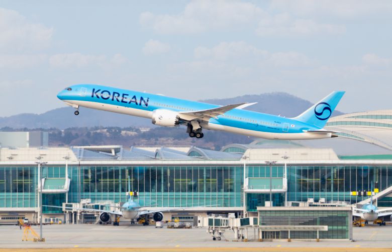 새 CI를 적용한 대한항공 여객기. 대한항공 제공