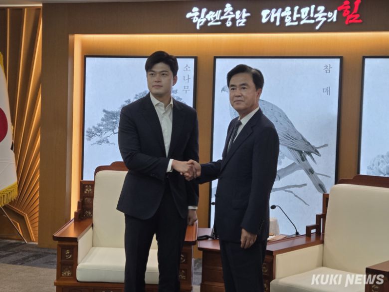 김태흠 충남지사는 25일 충남도청 접견실에서 김용태 국민의힘 비상대책위원장을 만났다. 사진=홍석원 기자