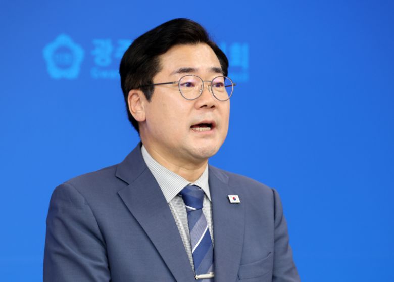 박찬대 더불어민주당 당 대표 후보가 7일 오전 광주광역시의회 기자회견장에서 열린 ‘호남이 묻고, 박찬대가 답하다’에서 발언하고 있다. 연합뉴스