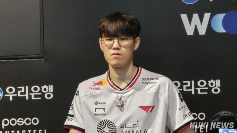 ‘오너’ 문현준이 2일 오후 3시 서울 종로구 롤파크 LCK 아레나에서 열린 ‘2025 LCK’ 정규시즌 레전드 그룹 3라운드 한화생명e스포츠와 경기가 끝난 뒤 기자회견에 임하고 있다. 김영건 기자