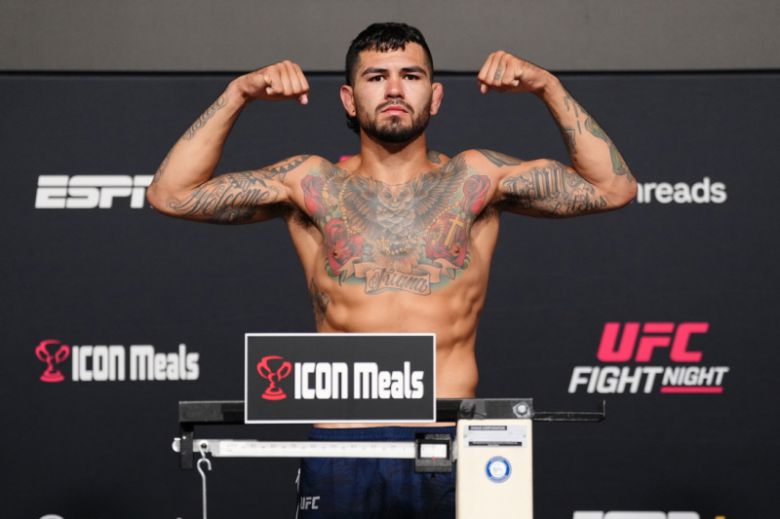 앤서니 에르난데스(31·미국) 계체. UFC 제공