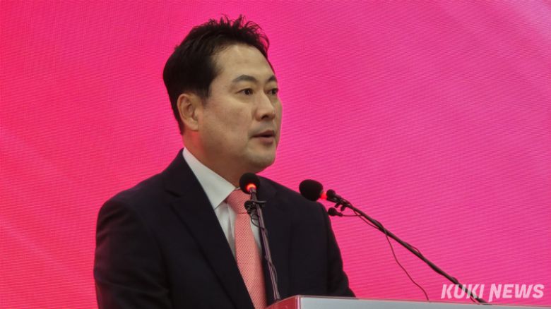 장동혁 국민의힘 당대표 후보가 22일 ‘제6차 국민의힘 전당대회’ 결선에 진출한 후 기자회견을 하고 있다. 임현범 기자