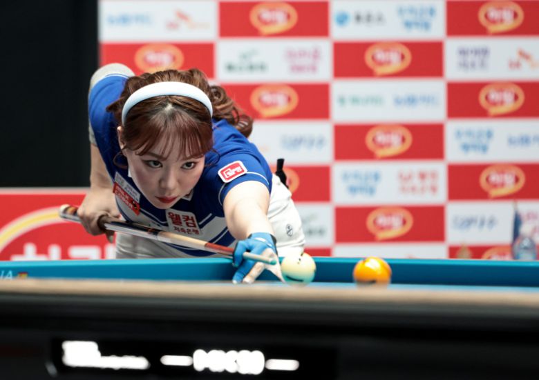 김예은(웰컴저축은행)이 ‘캄보디아 특급’ 스롱 피아비(우리금융캐피탈)와 풀세트 접전 끝에 승리했다. PBA 제공