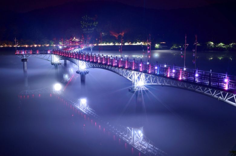 안동 월령교 야경, 경북도 제공.