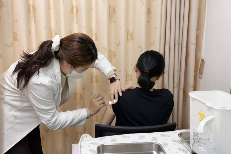 예천군이 50세 이상 군민을 대상으로 대상포진 무료 예방접종을 실시한다. 예천군 제공