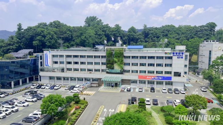 재원횡성군민회가 지난 9일 원주 아모르 컨벤션에서 열린 신년교례회에서 상수원보호구역 갈등 문제 등 원주시·횡성군 양 시군의 공동 번영을 저해하는 현안 해결을 위해 원주시와 횡성군에 ‘지역현안 소통협의회(가칭)’ 구성을 공식 제안했다. 횡성군청. 횡성군 제공