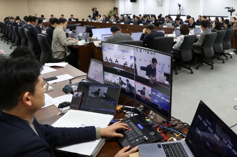 조달청 대변인실 한명일 사무관은 12일 정부대전청사에서 열린 ‘2026년 상반기 조달부서장 회의’를 최초로 국민에게 생중계했다. 조달청