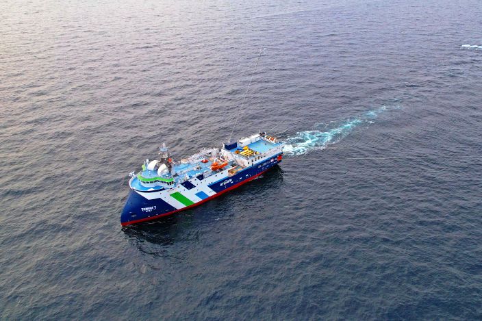 스트리머를 전개한 탐해3호. KIGAM