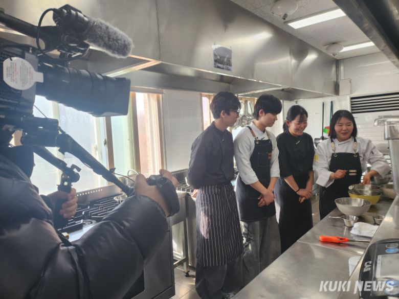 충남도립대 호텔조리제빵학과 학생들은 오는 22일부터 25일까지 열리는 ‘청불페 페스티벌’ 요리대회 참가를 앞두고, 교내 실습실에서 집중 훈련에 한창이다.