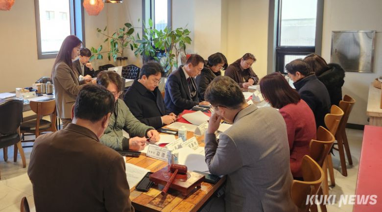 충남교육청은 23일 아산 일원에서 장애인식개선교육의 체계적 운영과 장애공감문화 확산을 위한 장애인식개선위원회를 가졌다.