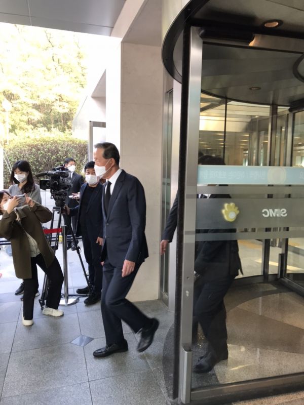 허창수 전경련 회장이 27일 오후 이건희 회장의 빈소를 찾아 조문했다. [사진=이형선 기자]