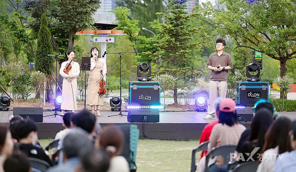 한국수목원정원관리원은 지난 12월 말 기준 국립백두대간수목원과 국립세종수목원의 누적 관람객 수가 610만 명을 돌파했다고 밝혔다. 사진은 국립세종수목원 문화행사 축제 모습. [사진제공=한국수목원정원관리원]