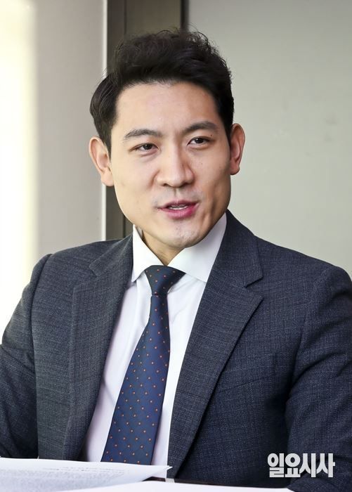 <일요시사>와 인터뷰를 갖고 있는 손영서 변호사 ⓒ고성준 기자