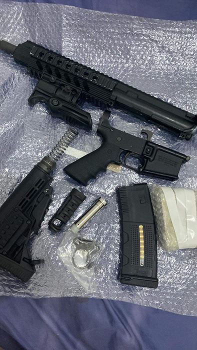 송씨가 강주천에게 전달하려 했던 독일제 총기 Heckler & Koch HK416과 필로폰 1kg