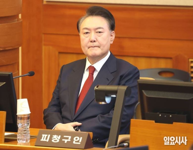 헌법재판소 변론기일에 출석해 있는 윤석열 전 대통령 ⓒ사진공동취재단