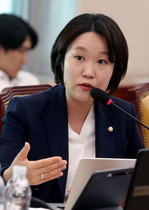 더불어민주당 내 대표적인 경제통으로 알려져 있는 이소영 의원 ⓒ뉴시스