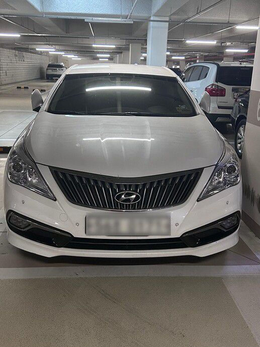 지난 7일 도난당한 A씨의 차량 사진 ⓒ보배드림